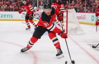 Jesper Bratt dá o toque remaining na vitória do Devils no OT sobre o Canadiens