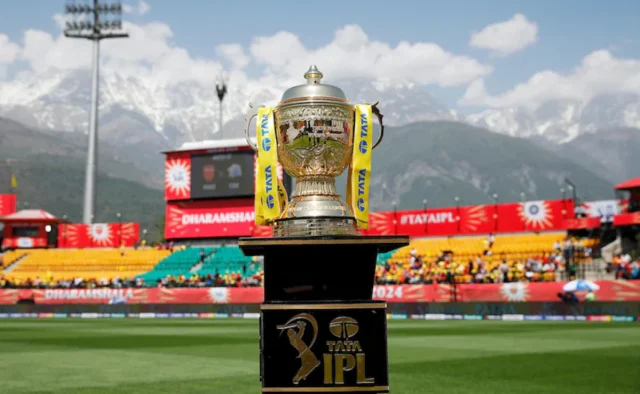 bqtub3b8_ipl-trophy-_625x300_08_July_25.jpg