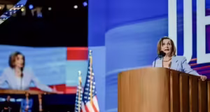 Pelosi planeja se aposentar em 2027 depois de passar 39 anos no Congresso dos EUA